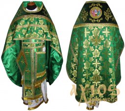 Облачення священицьке зеленого кольору комбіноване з парчі, плечі вишиті на оксамиті 002м - фото